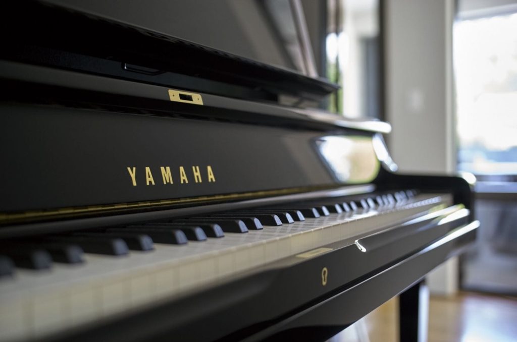 Piano Cơ Upright YUS