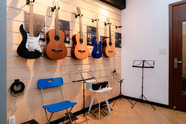 Phòng học Guitar tại Trường Nhạc Yamaha Hảo Vĩnh